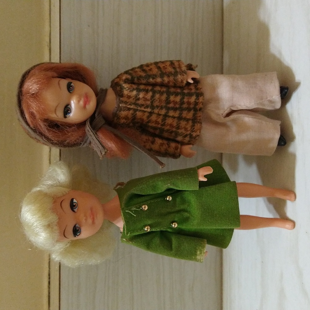 Vintage 1960's Uneeda Tiny Teens Rubber Dolls - Picture 1 of 2